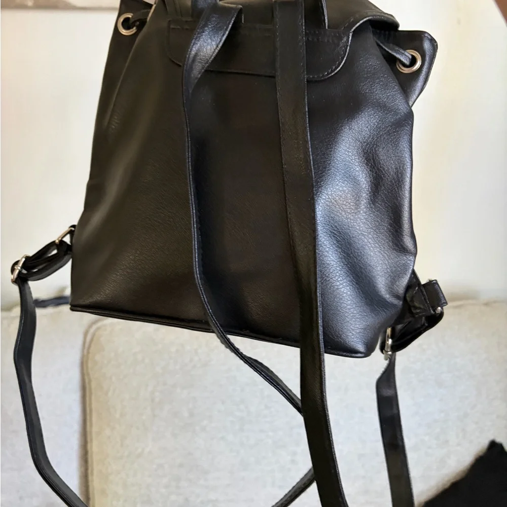 Vintage 1998 Betty Boop Black Faux Leather Backpack Bag - Picture 3 of 4